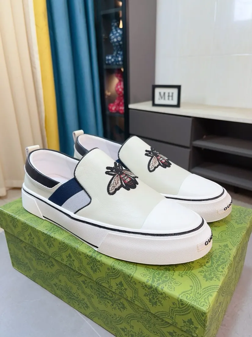 Men's shoes 💰458🌹🌹GUCCI [Gucci] New high-end brand of men's shoes, the latest fashionable casual men's shoes, trendy and versatile, relaxed and sporty style, uppers imported from Italy, first-layer cowhide, genuine leather lining, and ultra-fine workmanship. Original personalized fashionable rubber wear-resistant outsole, light and comfortable on the foot, size 38-44